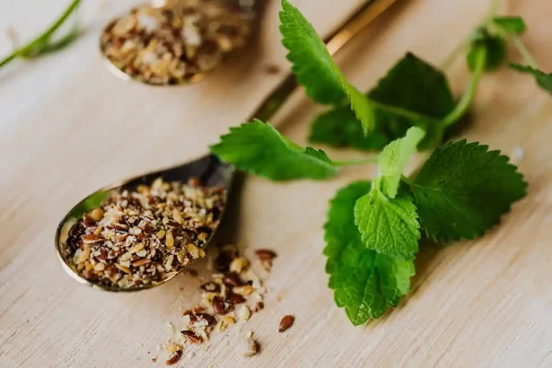 Fresh Mint Leaves for Green Tea Shot
