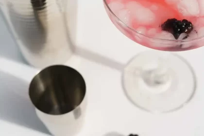 Get a Refreshing Boost: Ice Cubes for Perfect Smoothies