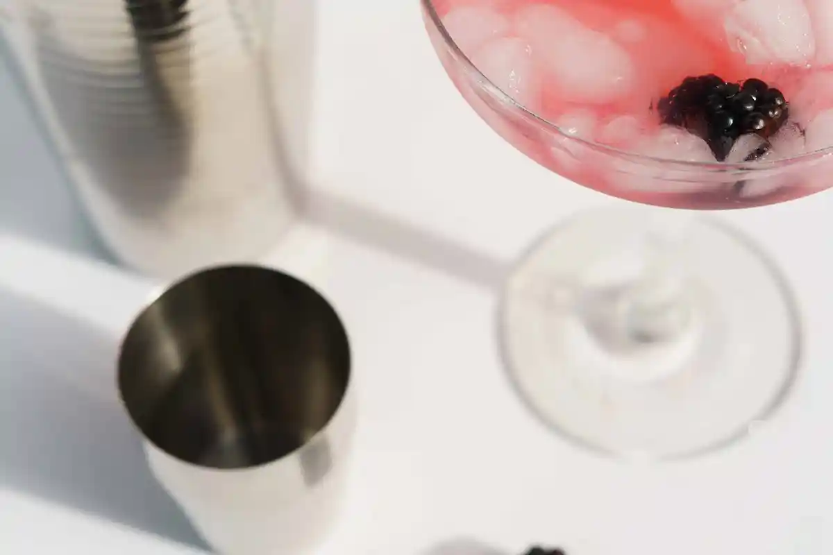 Get a Refreshing Boost: Ice Cubes for Perfect Smoothies