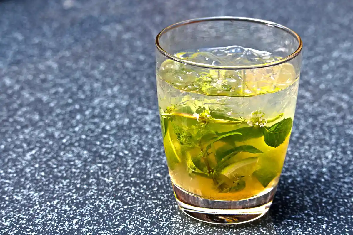 How to Make a Refreshing Green Tea Shot